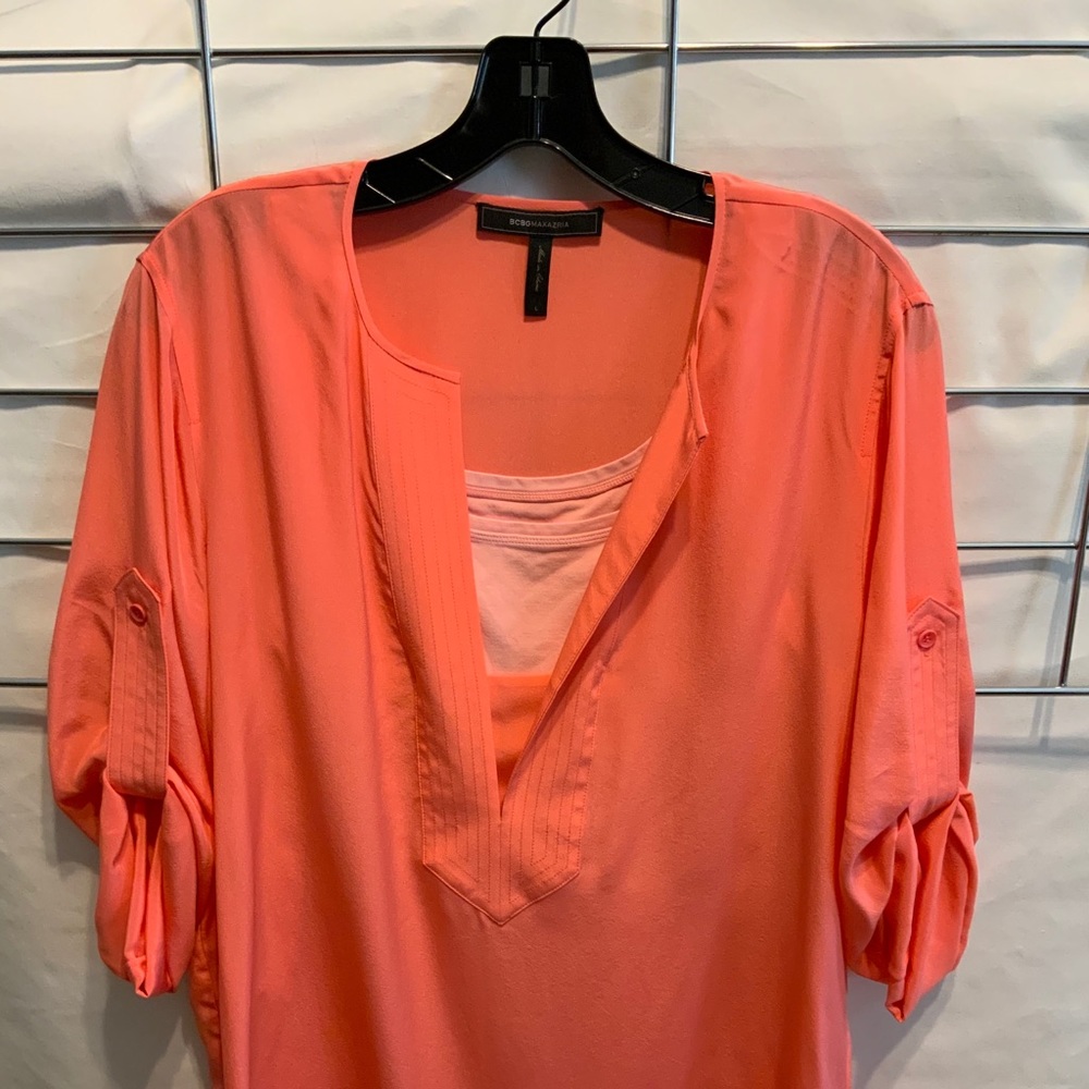 BCBG MAXAZRIA -COLOR SALMON